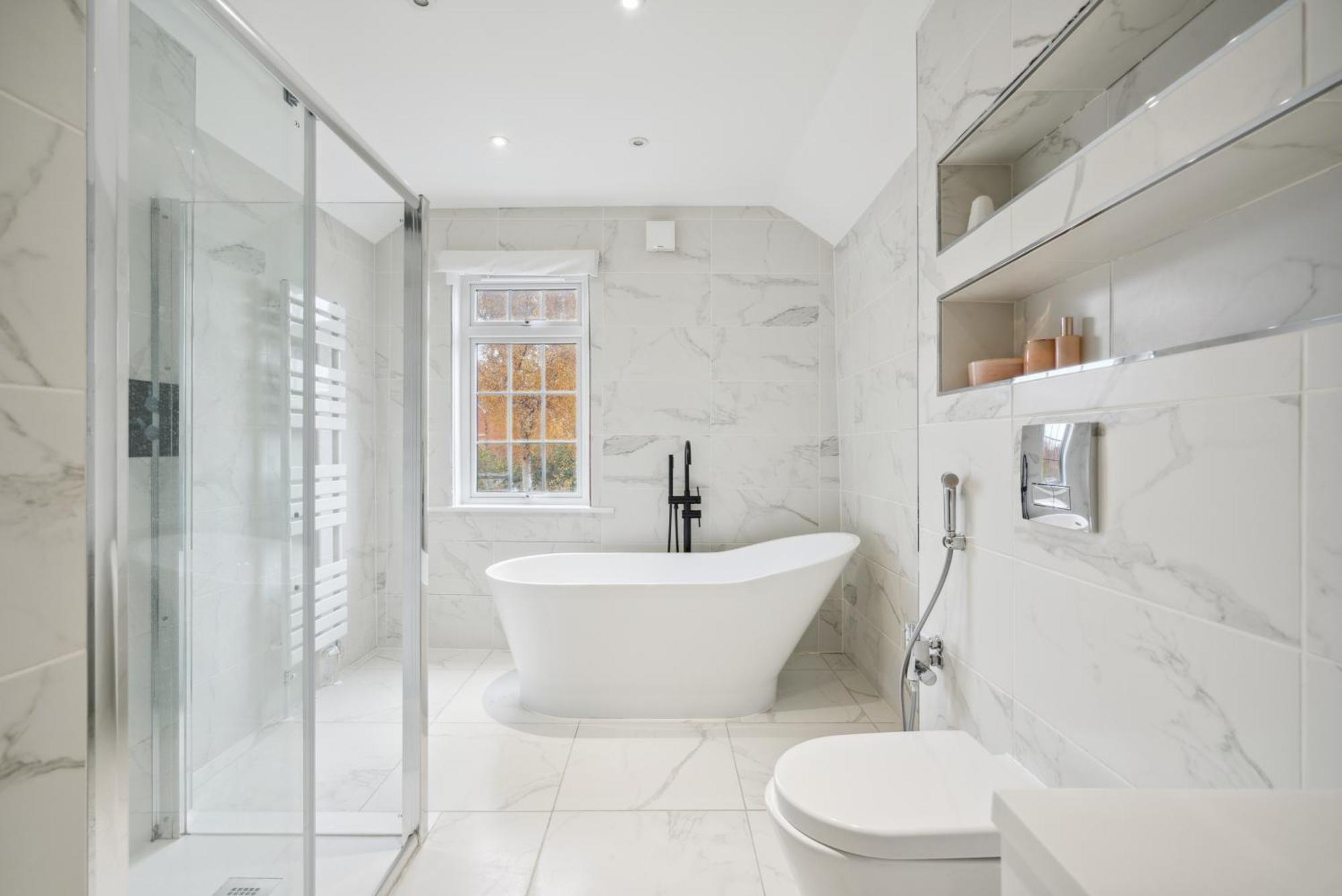 Boutique - Bartlemas Collegiate Retreat By Ahg *